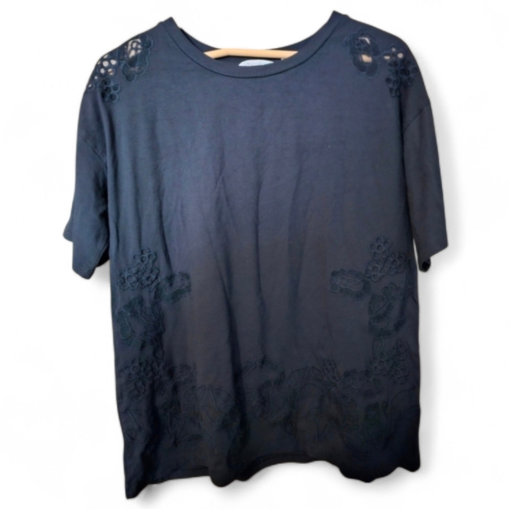 SOFT SURROUNDINGS Black Embroidered Eyelet Detail Tee - Medium